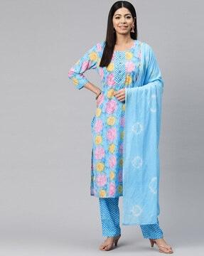 women embellished straight kurta with pants & dupatta