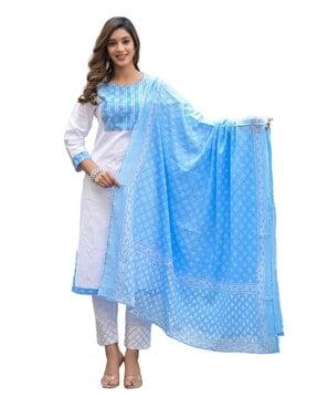 women embellished straight kurta with pants & dupatta