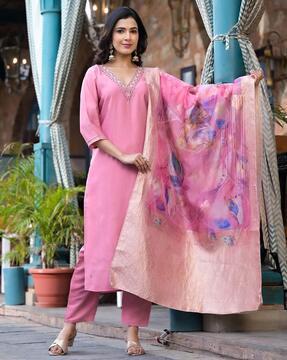 women embellished straight kurta with pants & dupatta