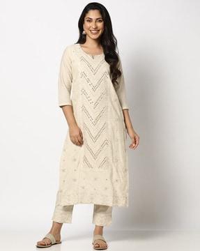 women embellished straight kurta with pants