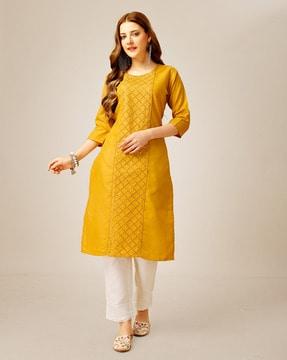 women embellished straight kurta with pants