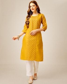 women embellished straight kurta with pants