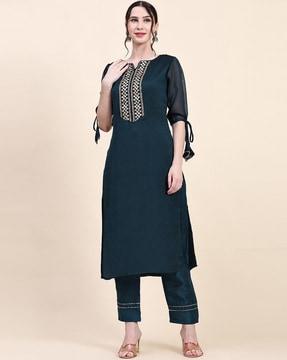 women embellished straight kurta with pants