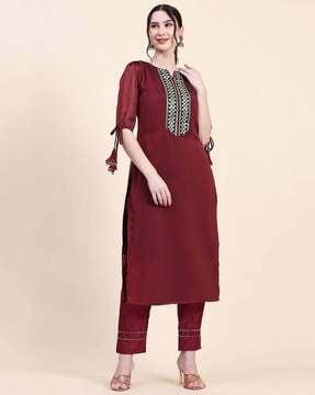 women embellished straight kurta with pants