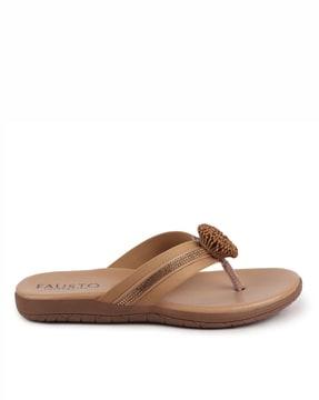 women embellished t-strap flip-flops