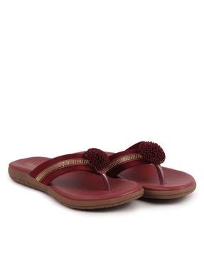 women embellished t-strap flip-flops