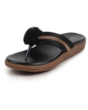 women embellished t-strap flip-flops