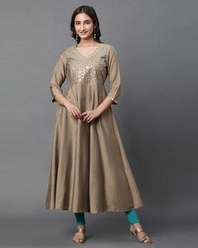 women embellished v-neck flared kurta