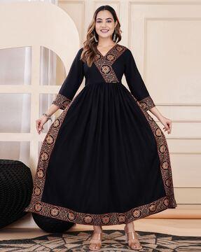 women embellished v-neck flared kurta