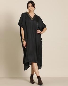 women embellished v-neck kaftan dress