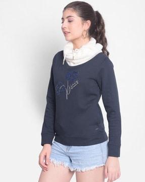 women embellsihed sweatshirt with insert pockets