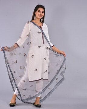 women embroidered dupatta with border