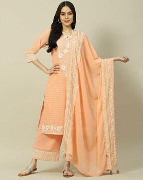 women embroidered dupatta with tassels