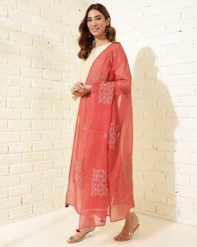 women embroidered dupatta