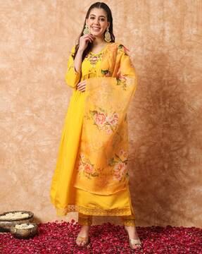 women embroidered flared kurta set