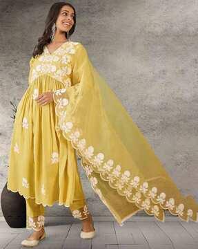 women embroidered flared kurta set