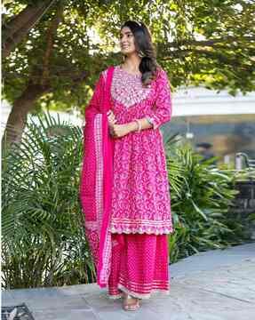 women embroidered flared kurta suit set
