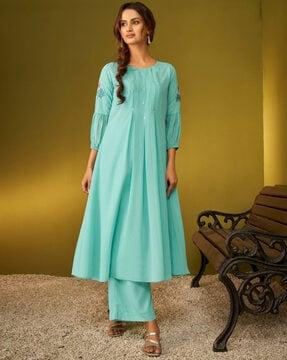 women embroidered flared kurta