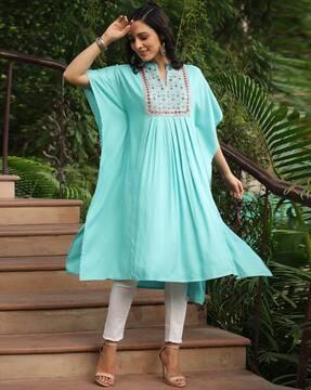 women embroidered kaftan kurti