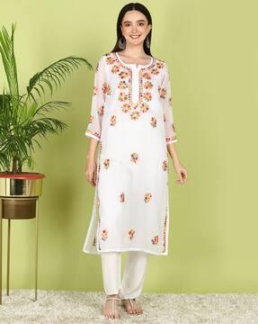 women embroidered no darts a-line kurta