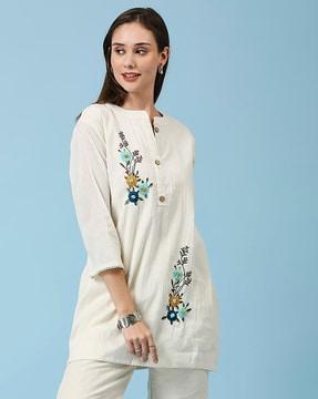 women embroidered no darts a-line tunic