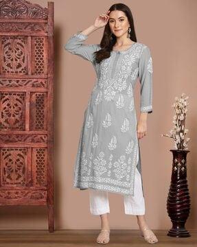 women embroidered no darts straight kurta