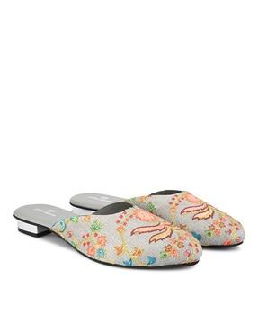 women embroidered regular fit flat sandals