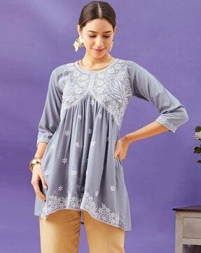 women embroidered regular fit top with v-neck