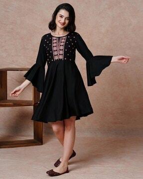 women embroidered round-neck a-line dress