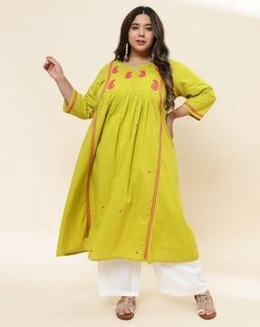 women embroidered round-neck a-line kurta