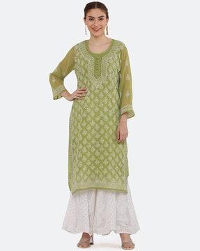 women embroidered round-neck straight kurta