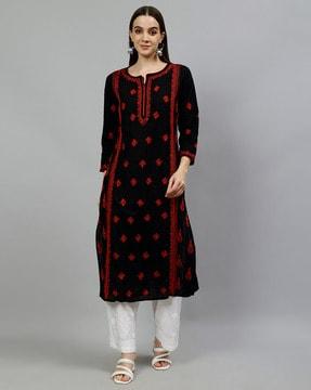 women embroidered round-neck straight kurta