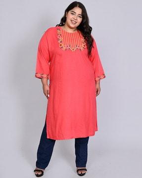 women embroidered round-neck straight kurta