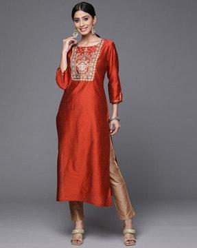 women embroidered round-neck straight kurta