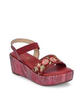 women embroidered sling-back wedges