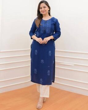 women embroidered straight kurta & pants set