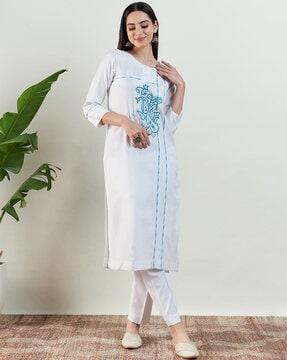 women embroidered straight kurta & pants set