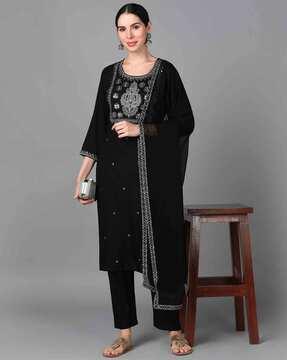 women embroidered straight kurta & pants with dupatta