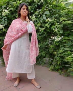 women embroidered straight kurta & pants with dupatta