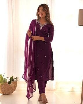 women embroidered straight kurta & pants with dupatta