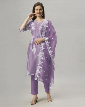 women embroidered straight kurta pants set with dupatta