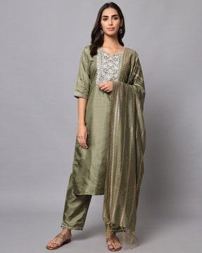 women embroidered straight kurta set with dupatta