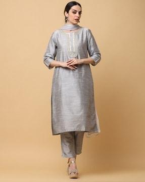 women embroidered straight kurta set with dupatta