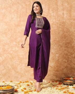 women embroidered straight kurta set with dupatta