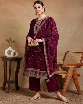 women embroidered straight kurta set with dupatta