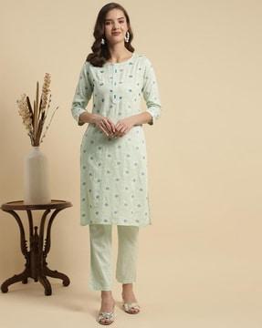 women embroidered straight kurta set