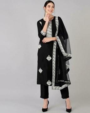 women embroidered straight kurta set