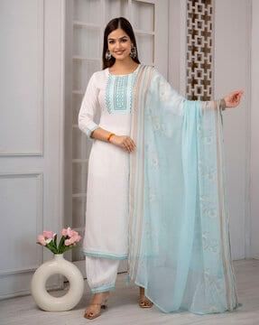 women embroidered straight kurta set