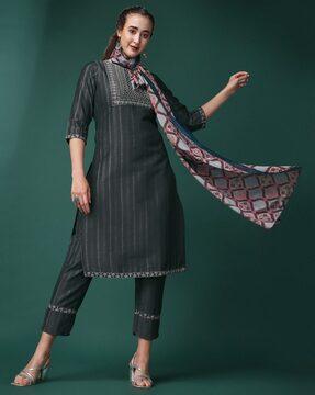 women embroidered straight kurta set