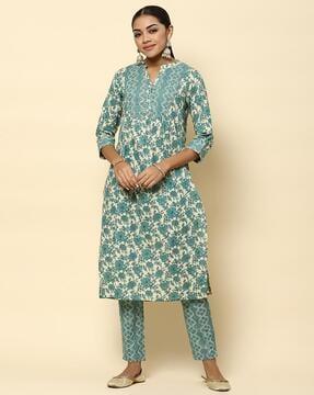 women embroidered straight kurta set